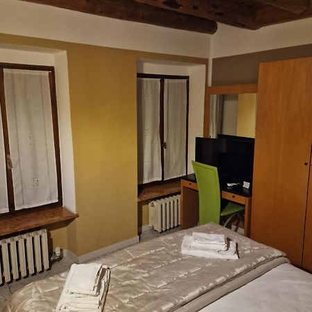 Locanda Al Centrale Caprino Veronese Exteriér fotografie