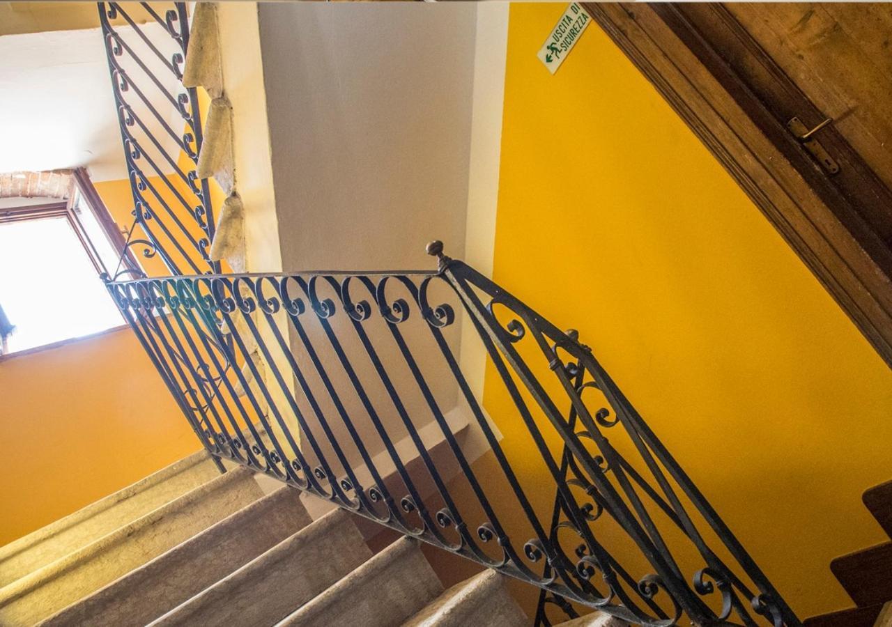Locanda Al Centrale Caprino Veronese Exteriér fotografie