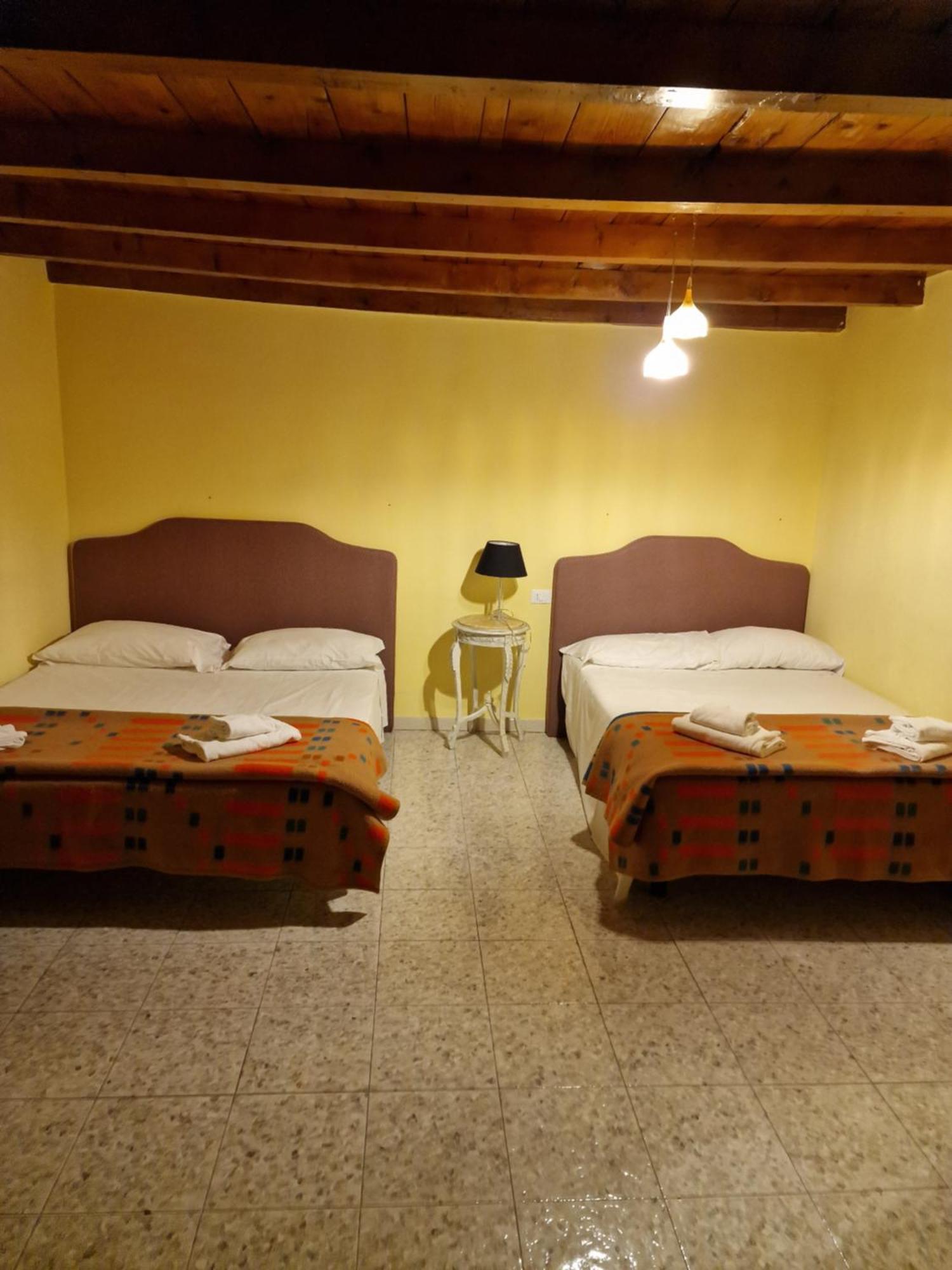 Locanda Al Centrale Caprino Veronese Exteriér fotografie