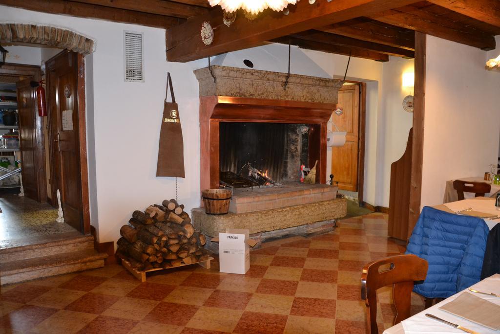 Locanda Al Centrale Caprino Veronese Exteriér fotografie
