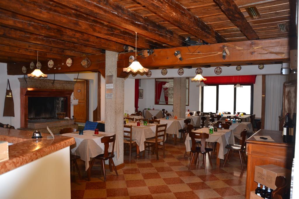 Locanda Al Centrale Caprino Veronese Exteriér fotografie